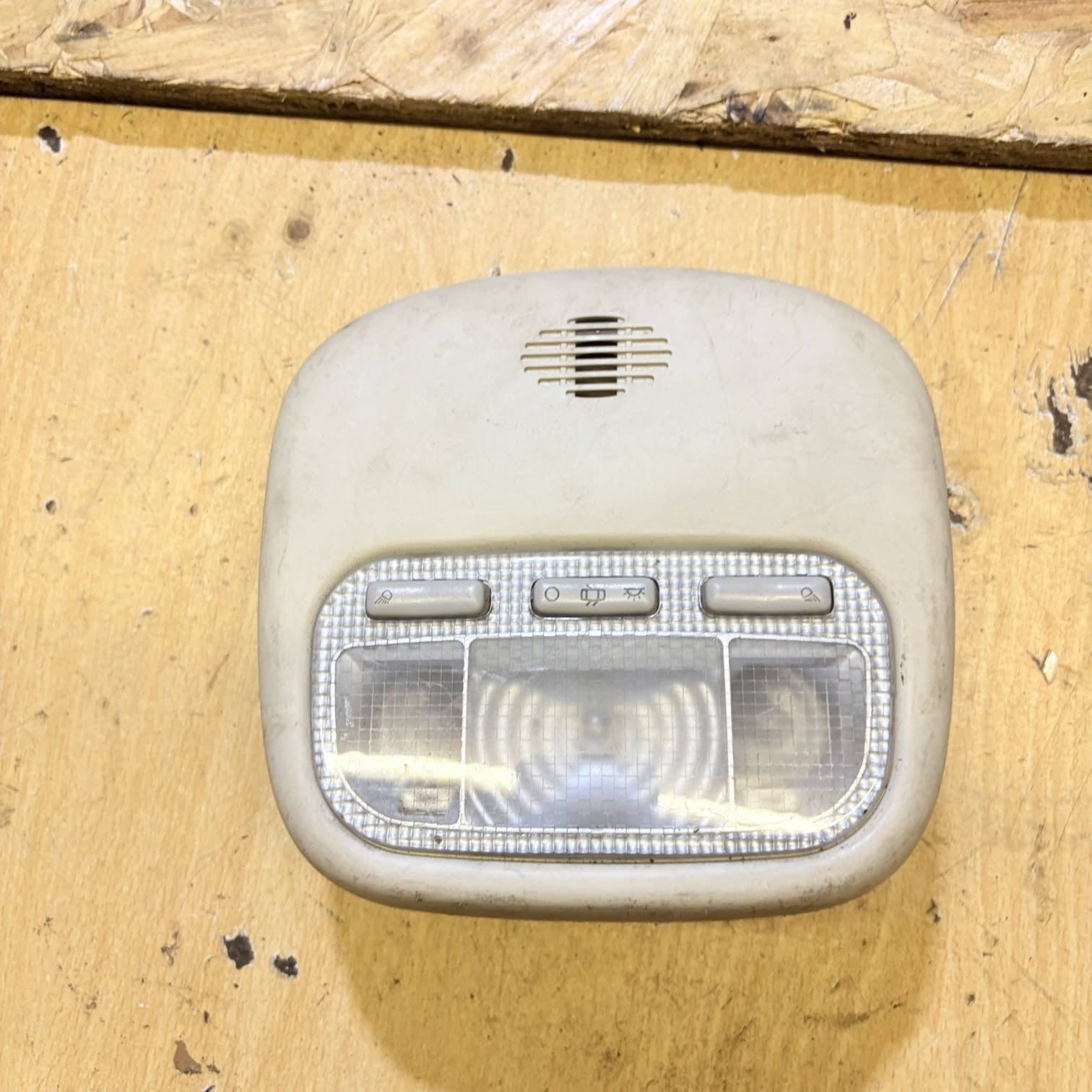 PEUGEOT 207 2008 INTERIOR COURTESY LIGHT 9648338577