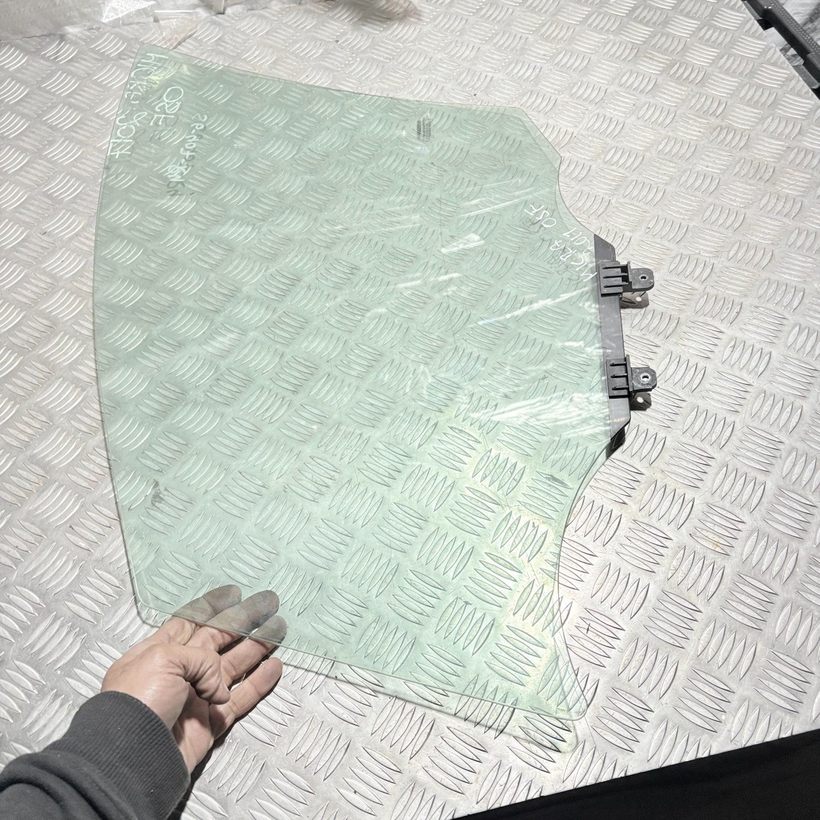 2017 NISSAN MICRA Right Driver Side Front Door Window Glass