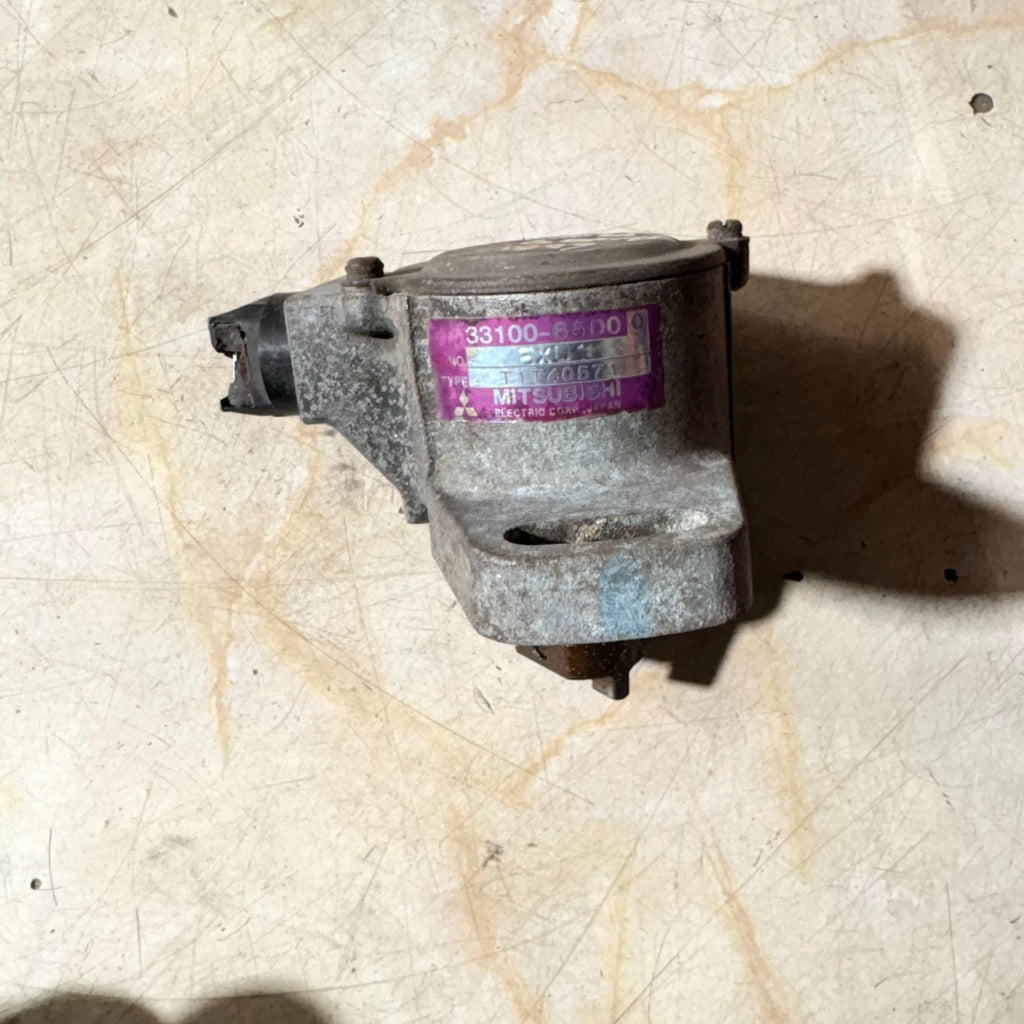 Suzuki Grand Vitara 1998-2003 Vacuum pump 3310065D0
