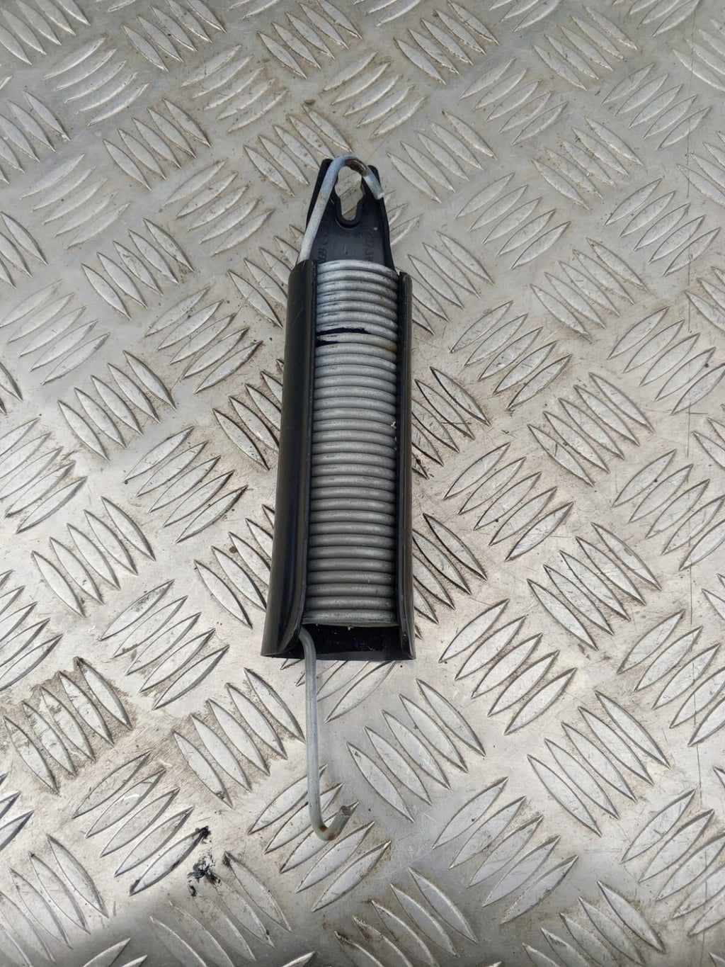 Audi A4 8K B8 Boot Opening Spring and Trim Cover 8T0827339D