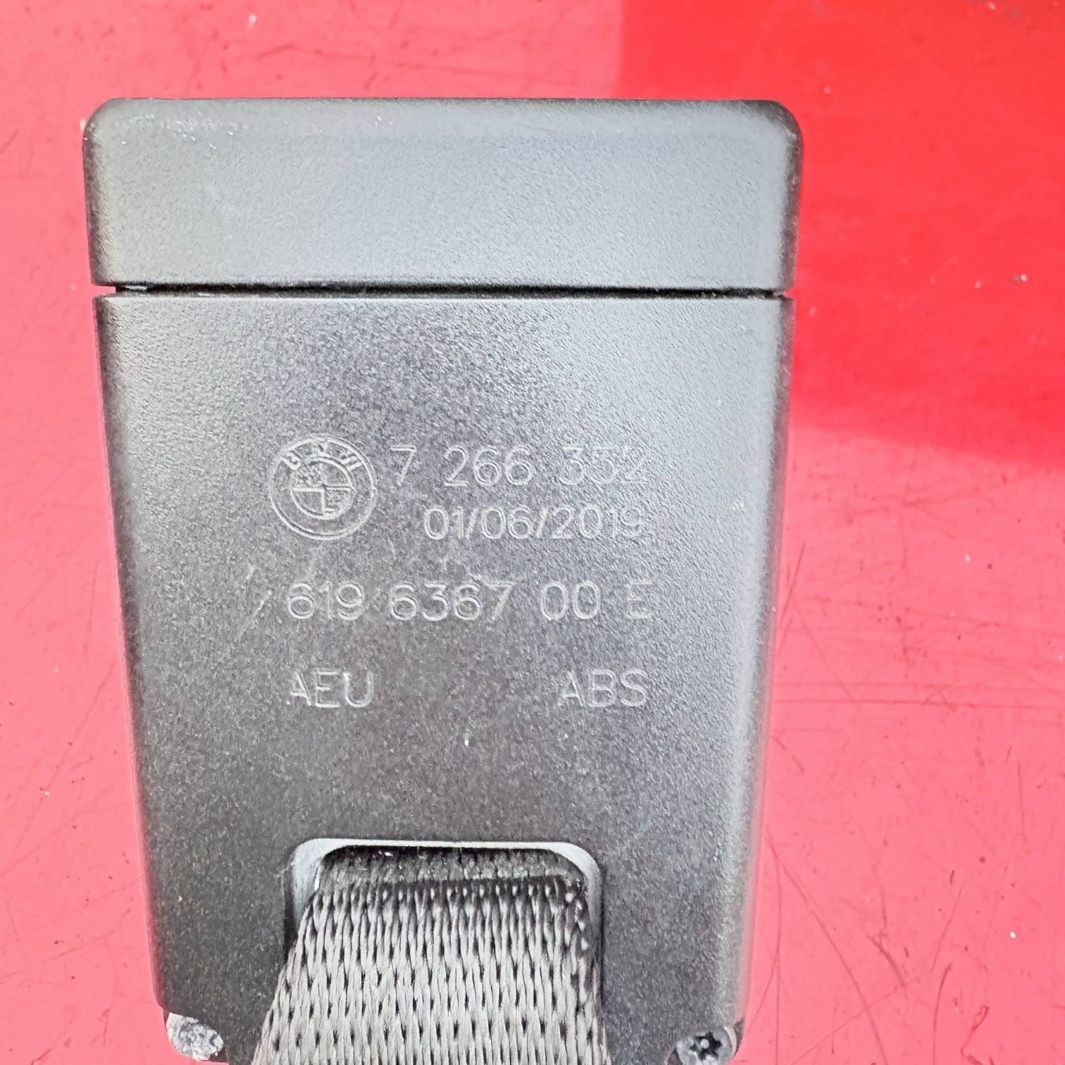BMW 1 2 3 & 4 Series 2019 Rear Left Seat Buckle 7266352 619636700E