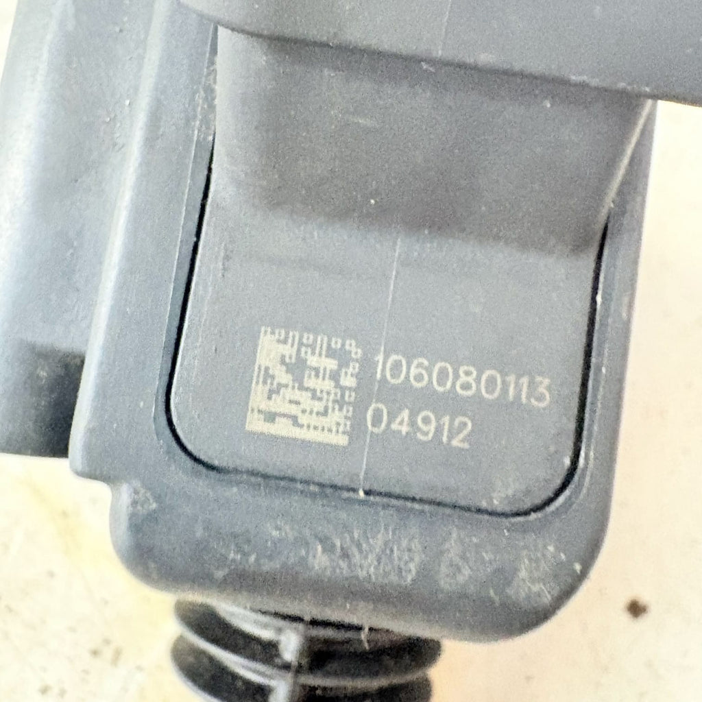 2013Volkswagen Audi Skoda Seat 1.4 TSI TFSI Engine Ignition Coil Pack 04E905110B