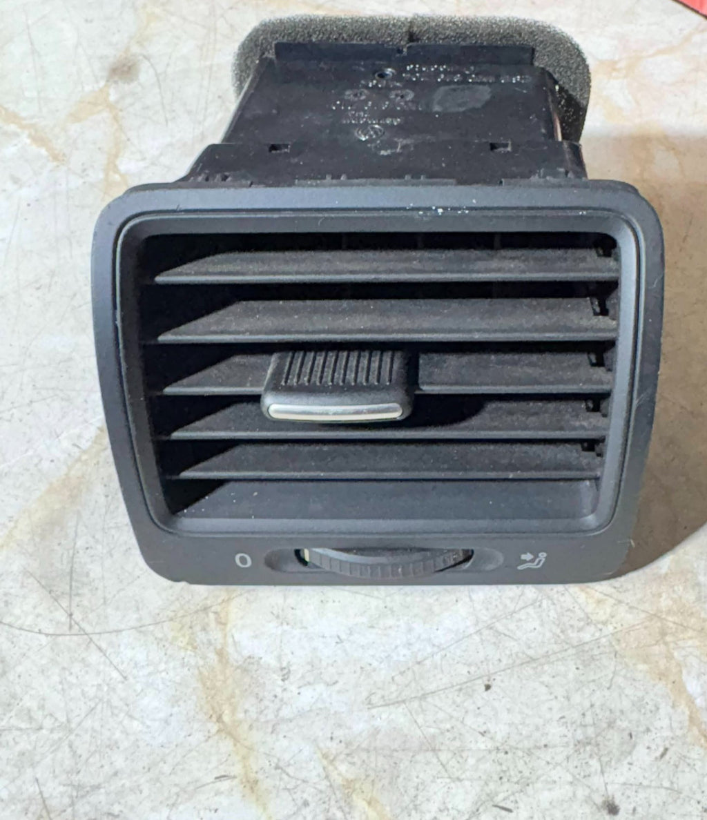 VW Golf 2003-2008 Dashboard Heater Air Vent 1K0819704