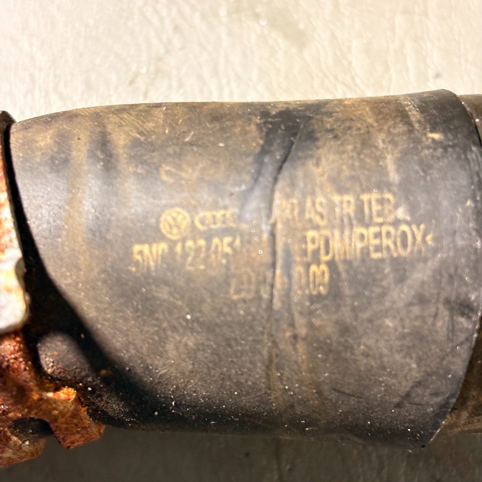 Volkswagen Tiguan Engine Water Coolant Pipe Hose 5N0122051