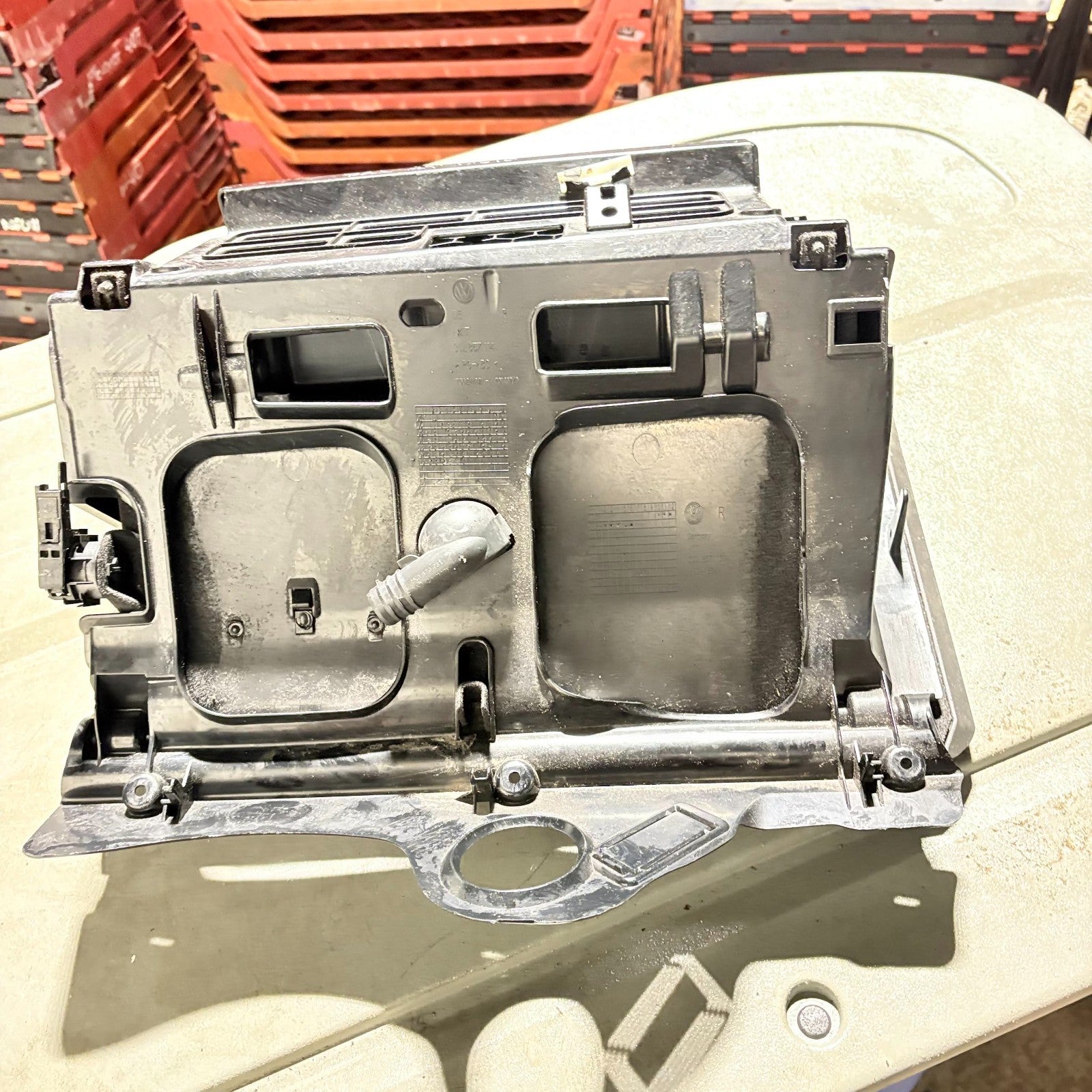 VOLKSWAGEN PASSAT B6 2005-2009 GLOVE BOX STORAGE COMPARTMENT 3C2857114