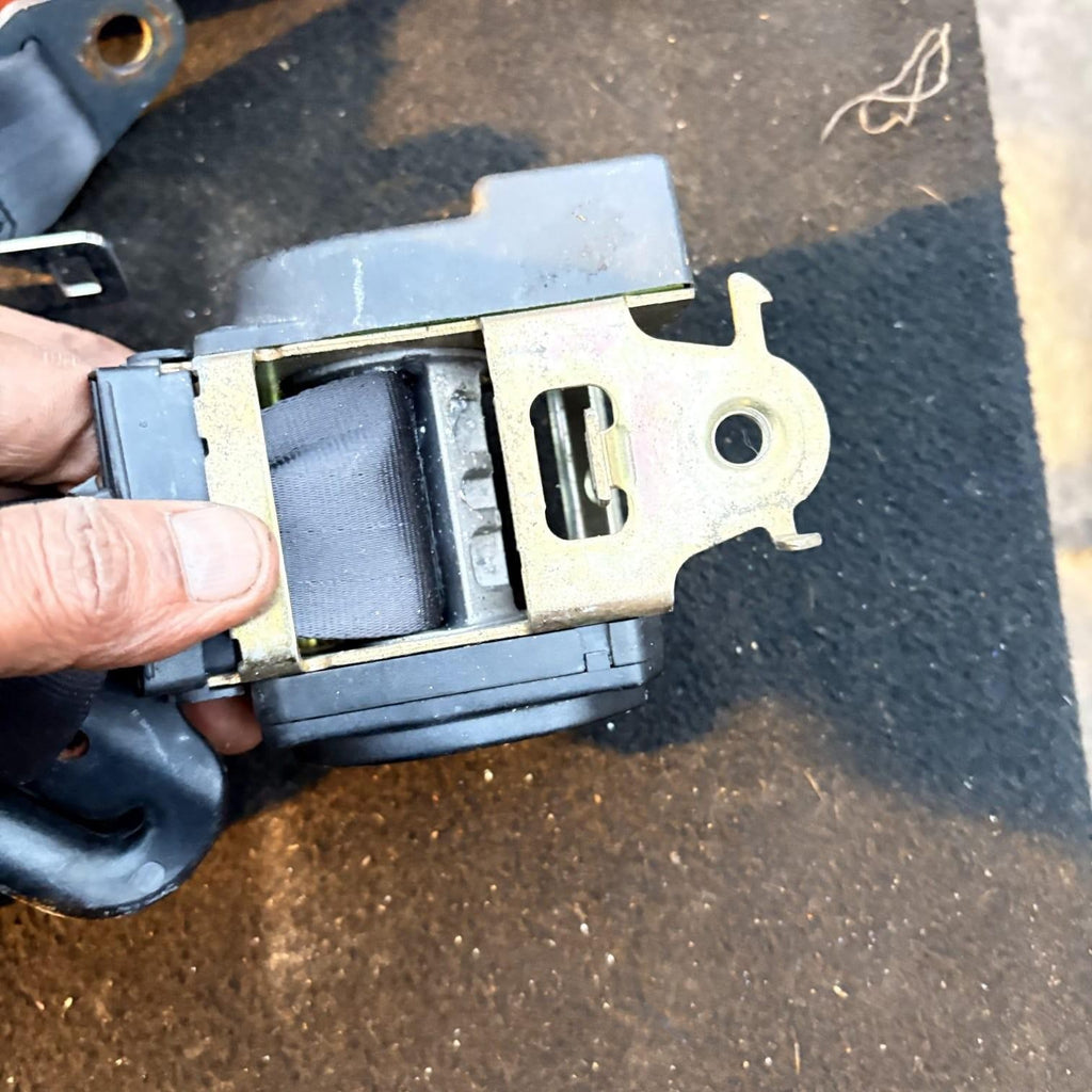PEUGEOT 206 SEAT BELT DRIVER REAR 96361218XX