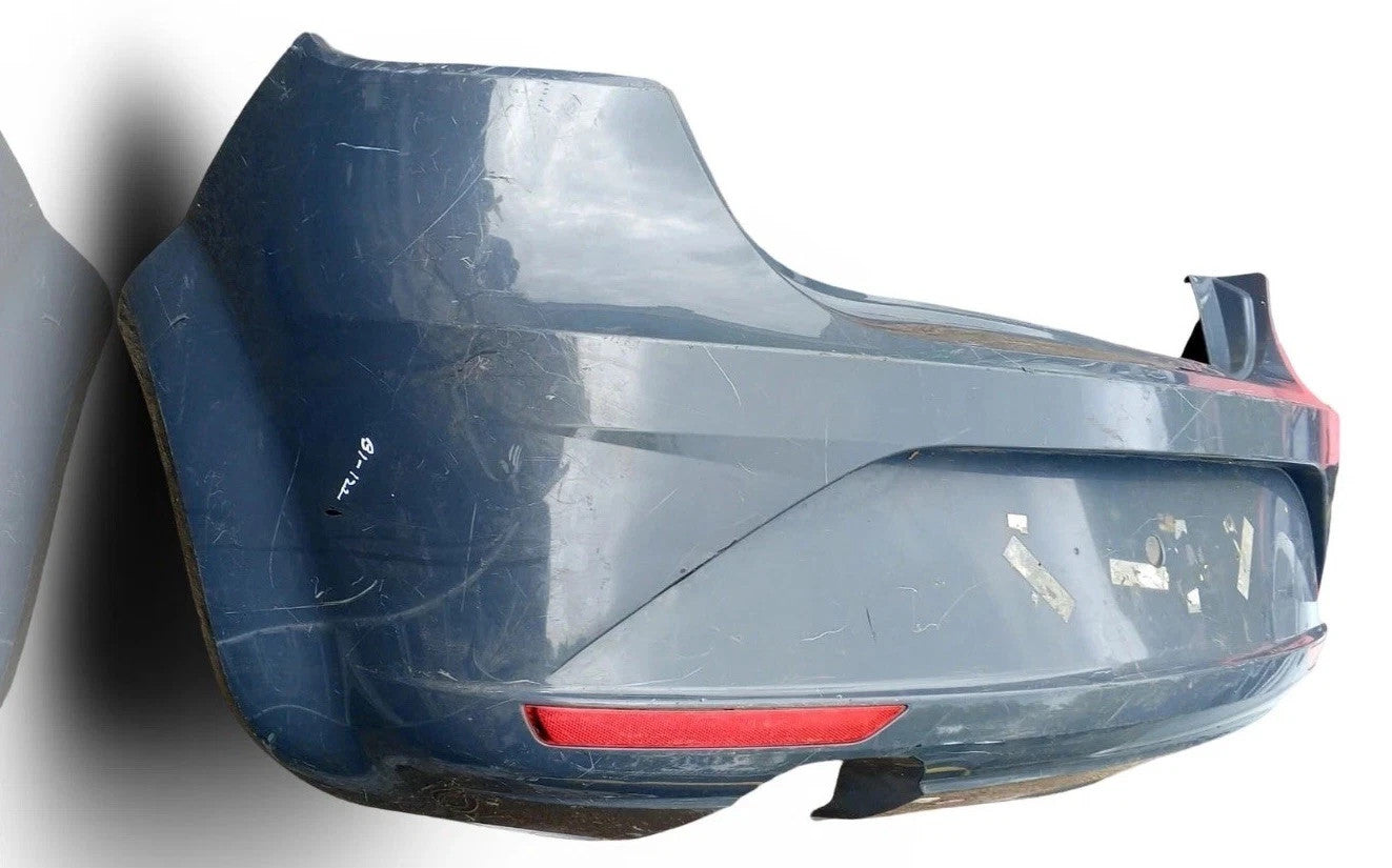 SEAT Leon Mk2 06/2009-2012 Facelift 5dr Rear Bumper Grey Reflectors 1P0807421D
