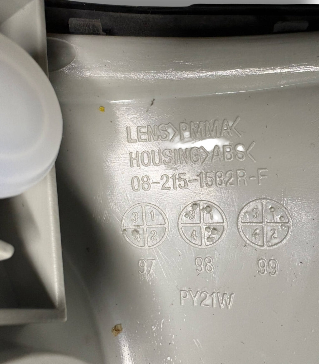 215-1582R-UE BLINKER BLINKLICHT BLINKLEUCHTE LORO FÜR NISSAN PRIMERA