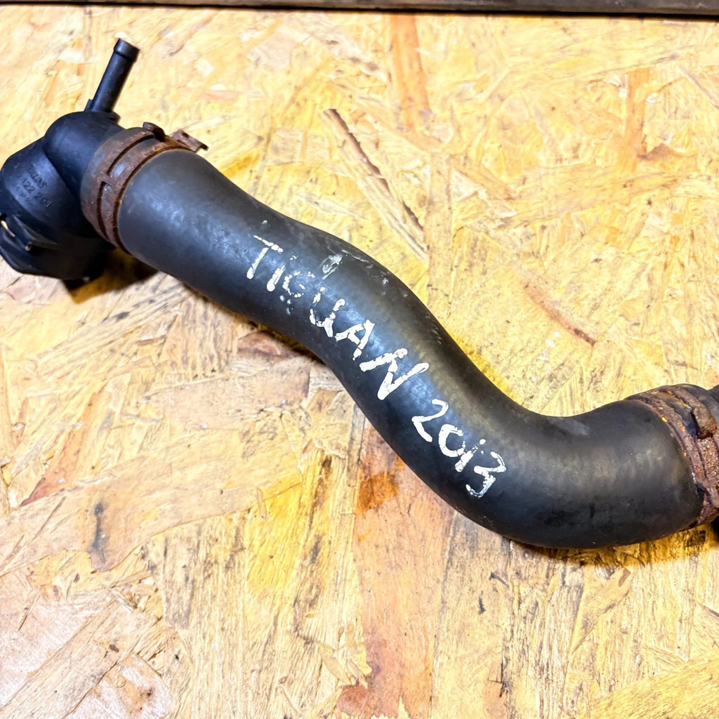 VOLKSWAGEN TIGUAN 2013 ENGINE RADIATOR WATER COOLING PIPE 323220