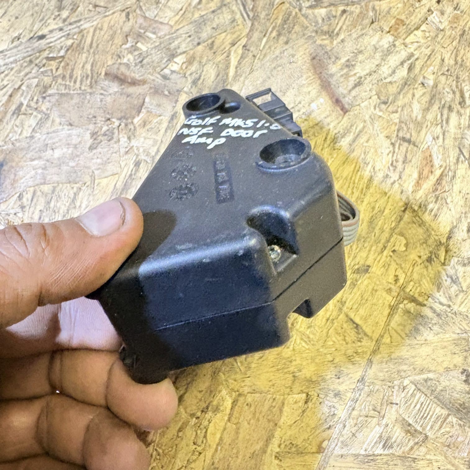 VW GOLF MK5 PASSENGER FRONT DOOR SPEAKER MODULE 1K0035463D NSF
