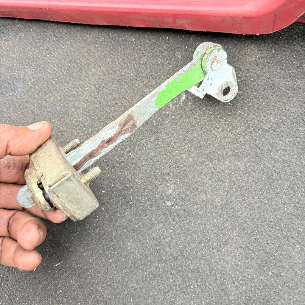 Mercedes Sprinter 1995-2006 W901-W902 Front Left Door Check Strap A9017200916