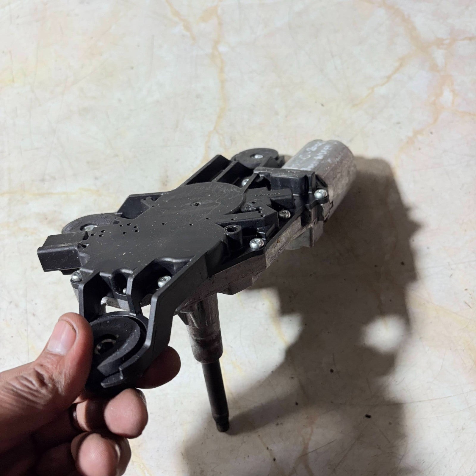 FORD FOCUS 2004-2010 REAR WIPER MOTOR 0 390 201 823