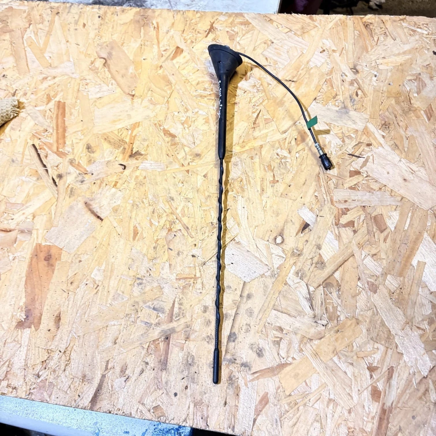 VW PASSAT B5 B5.5 1.8 PETROL ROOF MAST BASE AERIAL ANTENNA 2008