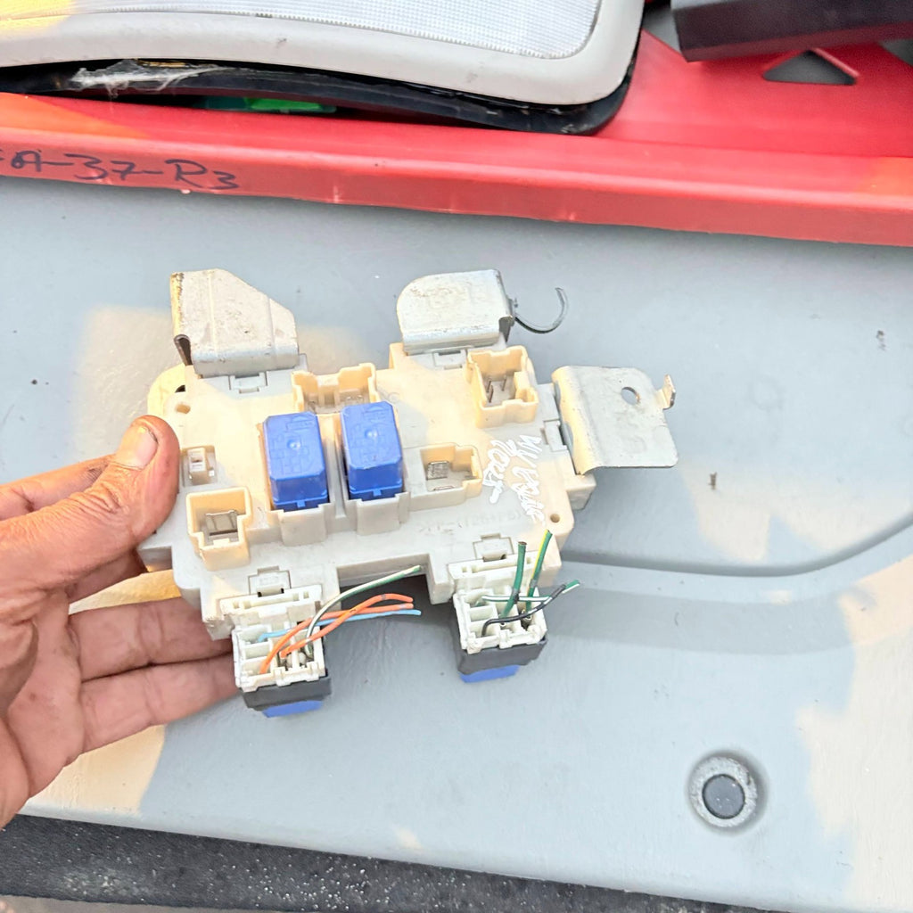 2003-2007 Nissan Murano Under Dash Fuse Box Relay Junction Block Unit