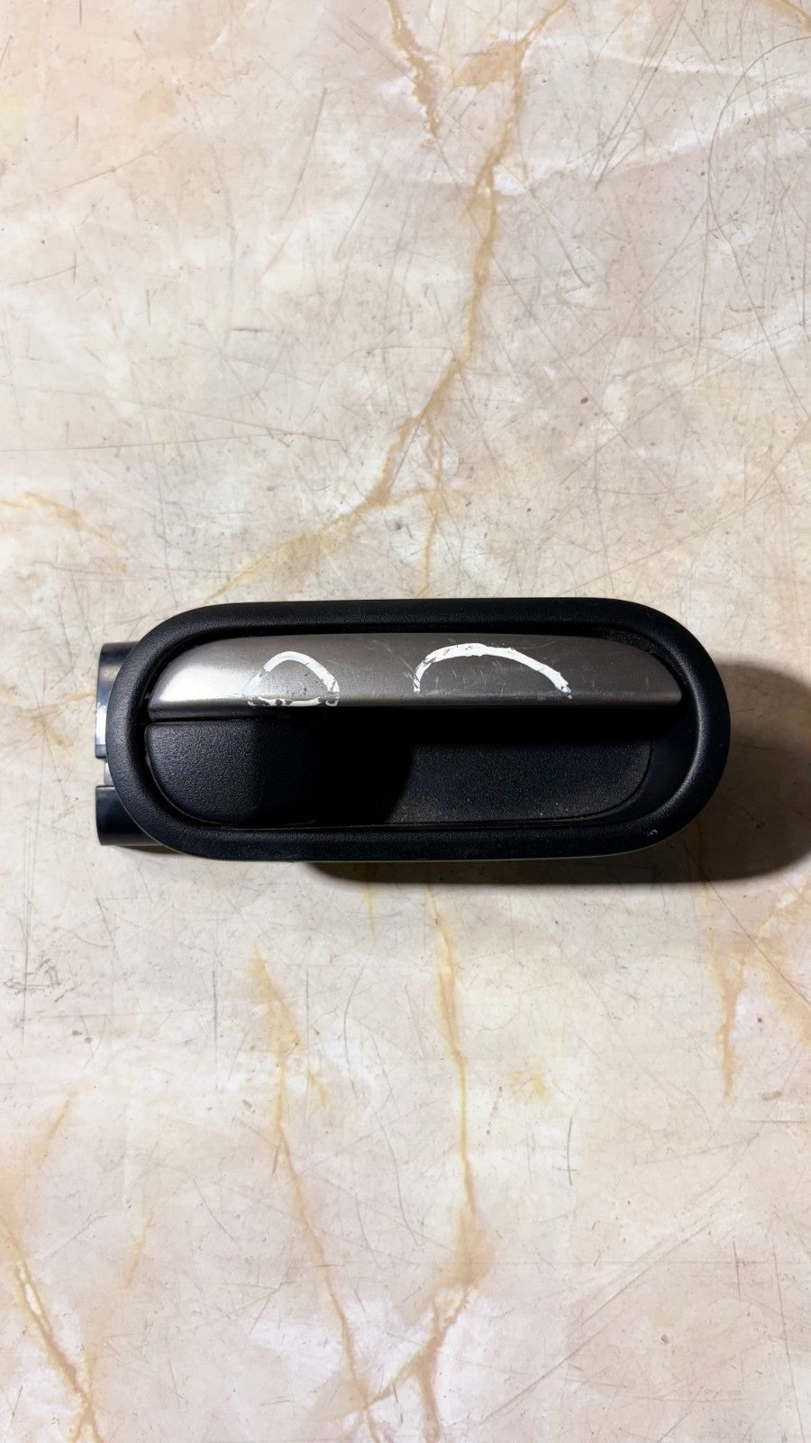 2007-2014 MAZDA 2 DOOR HANDLE FRONT RIGHT DRIVER SIDE