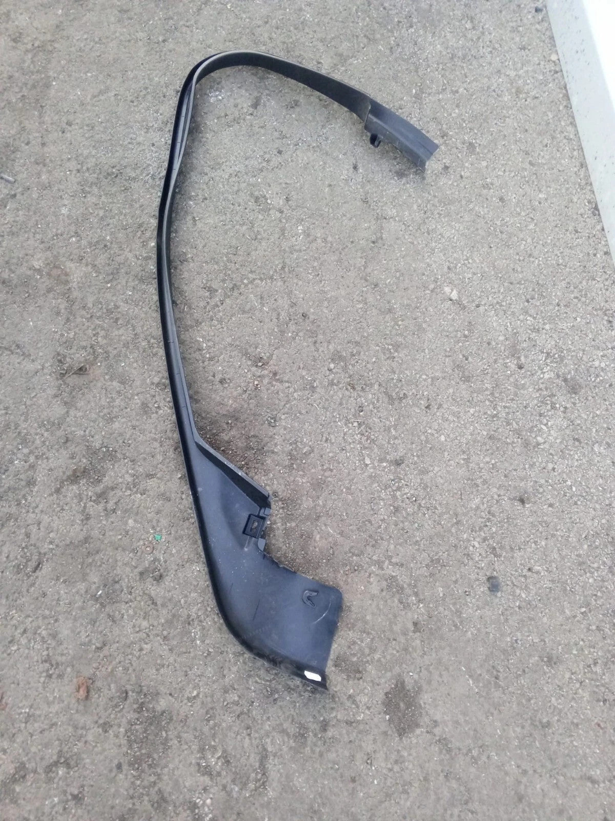 Jaguar Xe X760 2015-2023 Front Passenger Left Window Frame Molding Trim