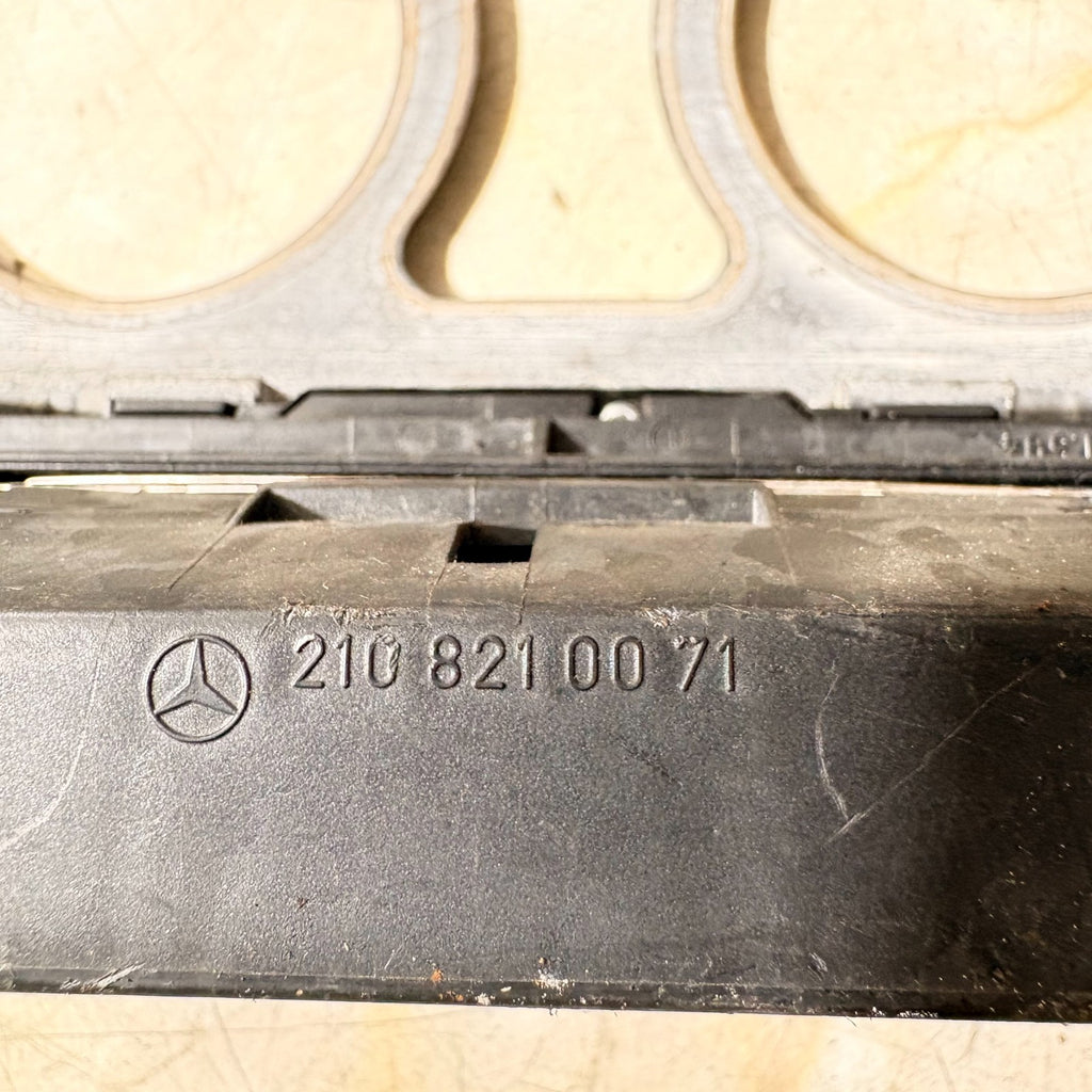 MERCEDES E CLASS W210 HEATER CONTROL TRIM SURROUND 2108210071