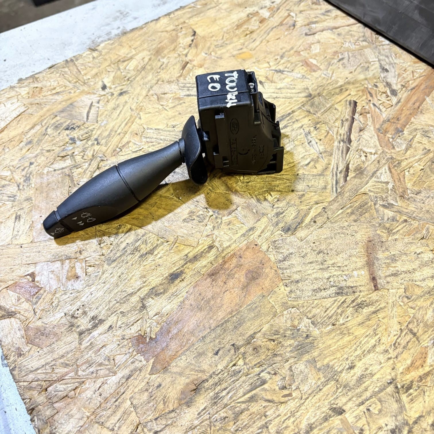 FORD TOURNEO MK3 2004 WIPER COLUMN SWITCH PA66-GF30