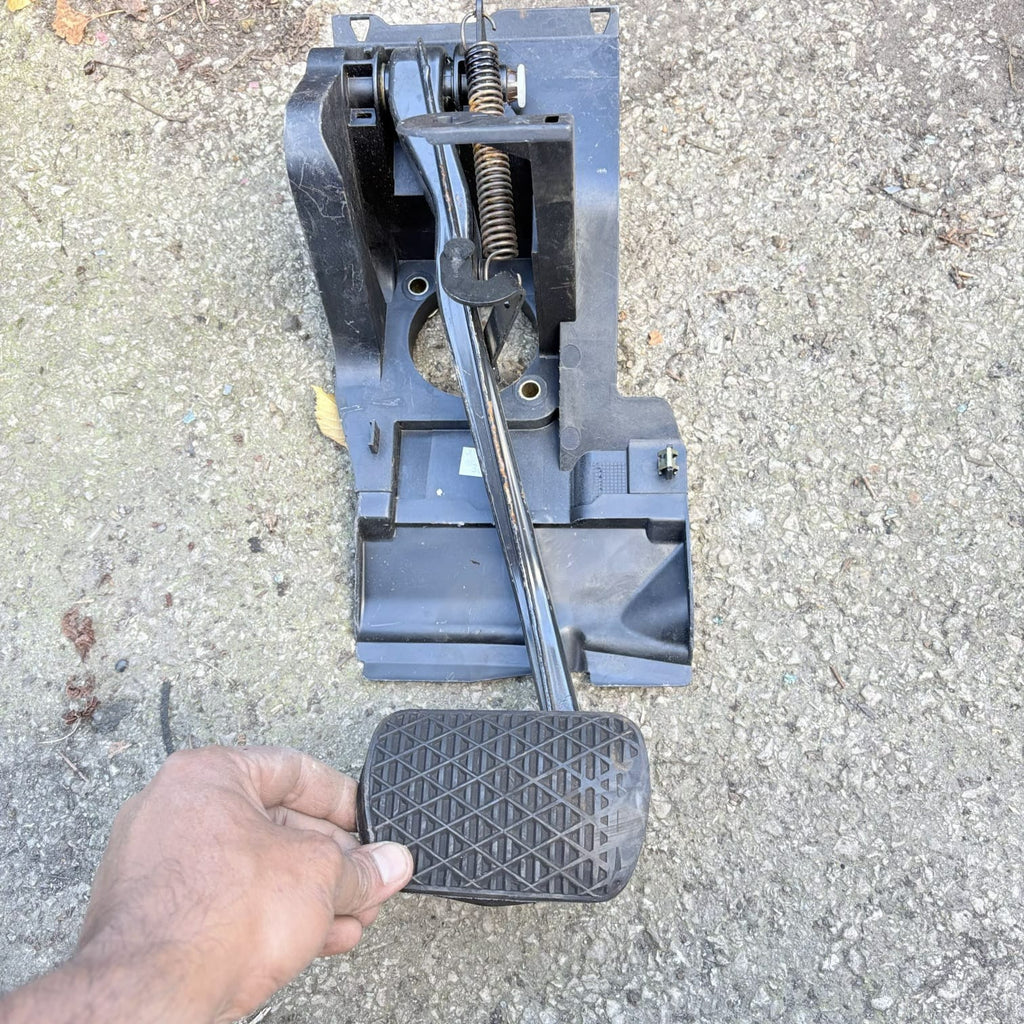 Mercedes C Class W203 S203 2000-2007 Auto Brake Pedal A2032901001