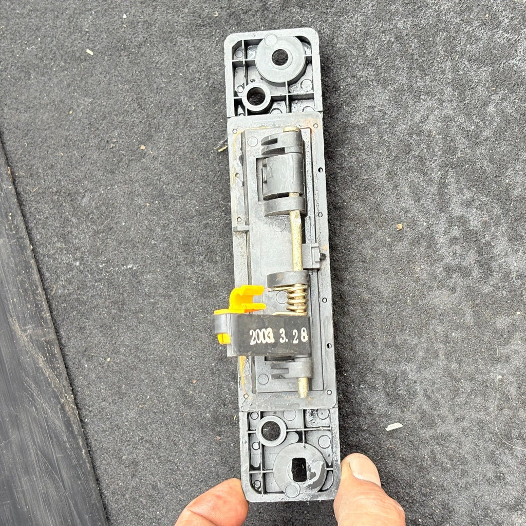 Kia Sorento Tailgate HandleGENUINE