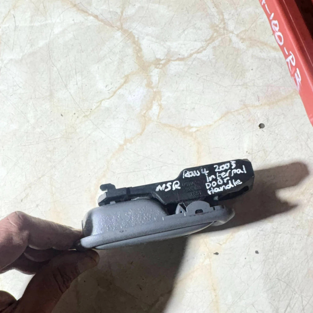 TOYOTA RAV4 01-05 REAR LEFT INNER DOOR HANDLE 6920630150B6