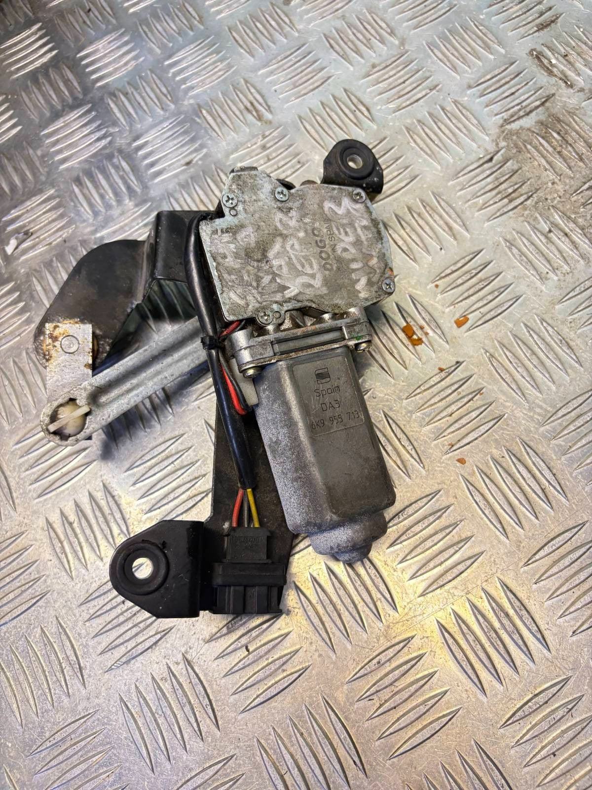 6K9955713 REAR WINDSHIELD WIPER MOTOR/6K9955713/10061176 FOR SEAT INCA 6K9
