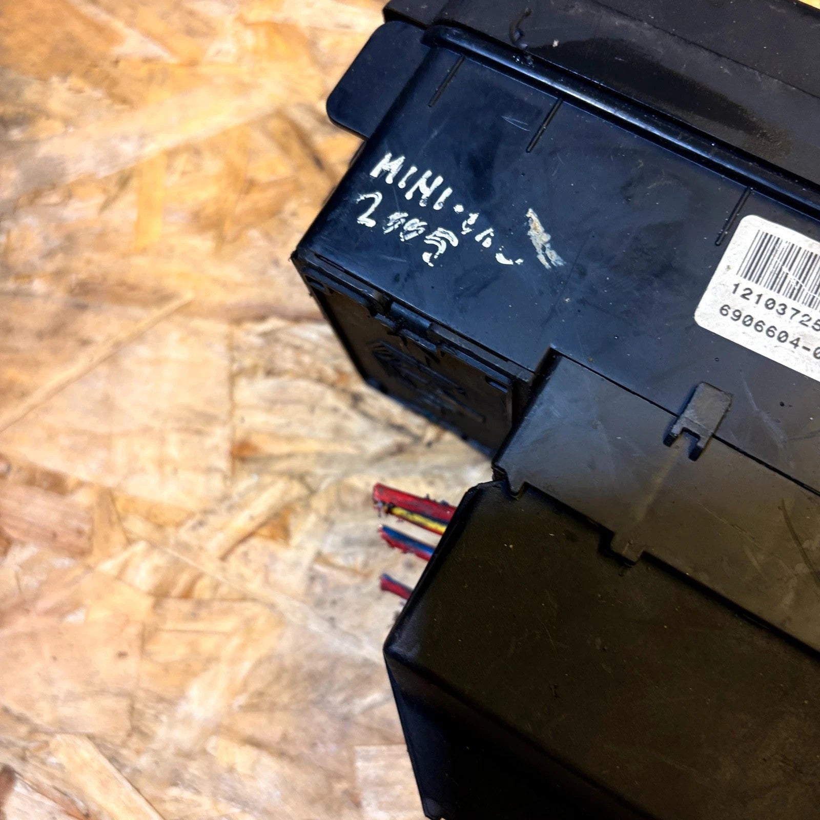 690660403 Fuse Box for MINI ONE 2001-2006