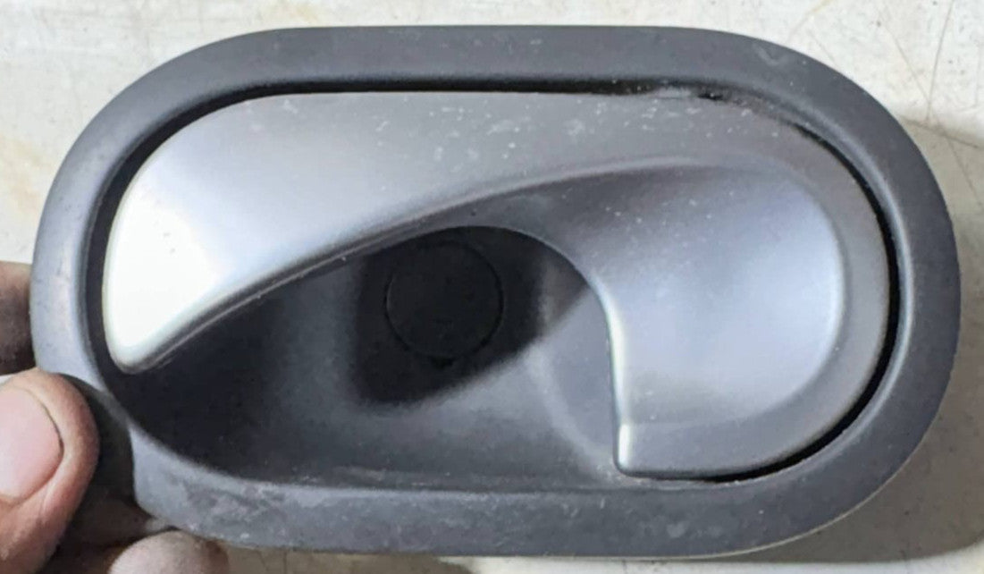 RENAULT SCENIC MK2 2003-2009 FRONT LEFT PASSENGER INNER DOOR HANDLE PULL TRIM