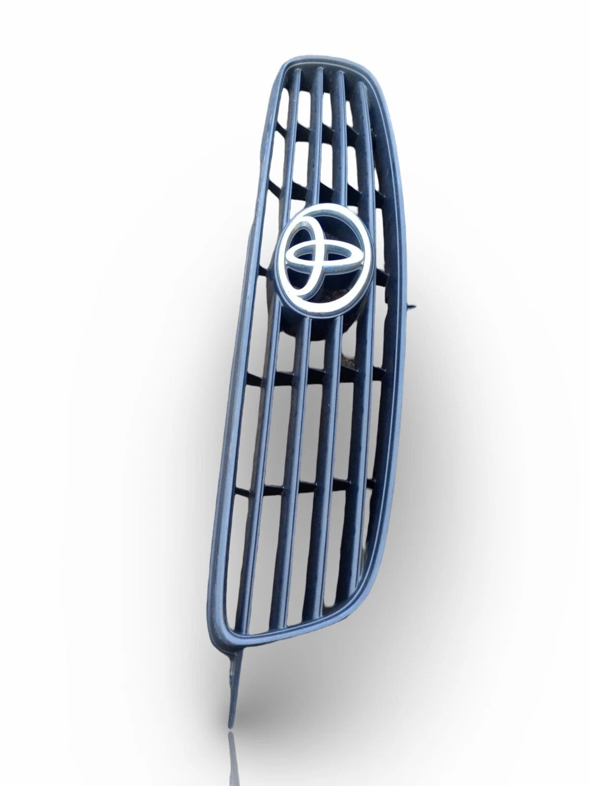 Toyota Corolla Front Grille 53111-02900 Good Condition 1999/2001 Models