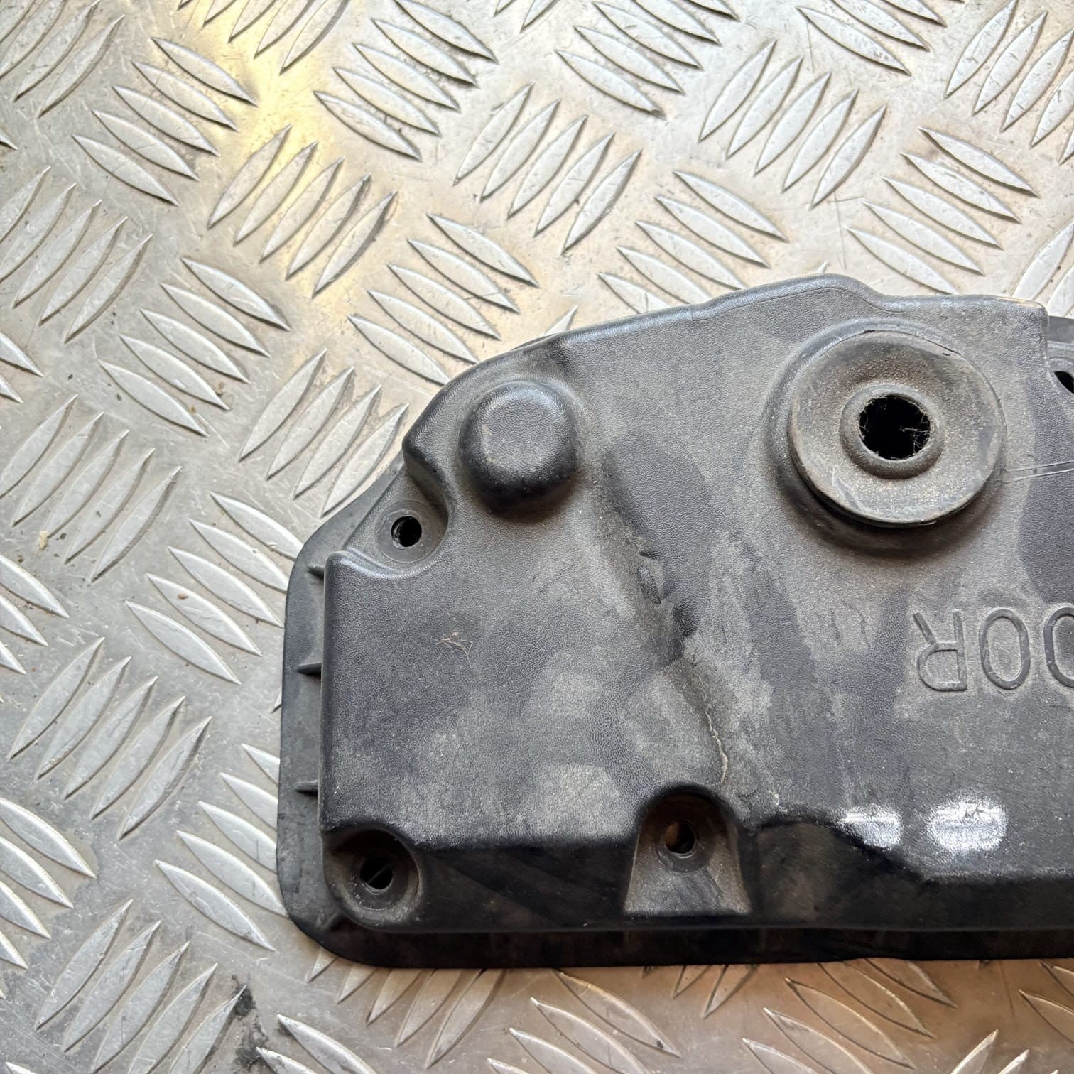 RANGE ROVER EVOQUE 2018 REAR WIPER MOTOR COVER (5 DOOR) BJ32-17C412-AB O0577