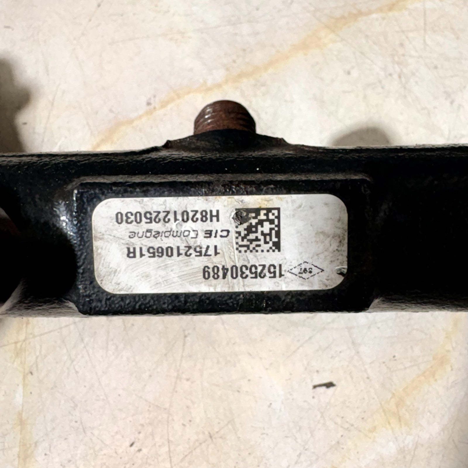NISSAN PULSAR 2011-18 FUEL INJECTOR RAIL 175210651R