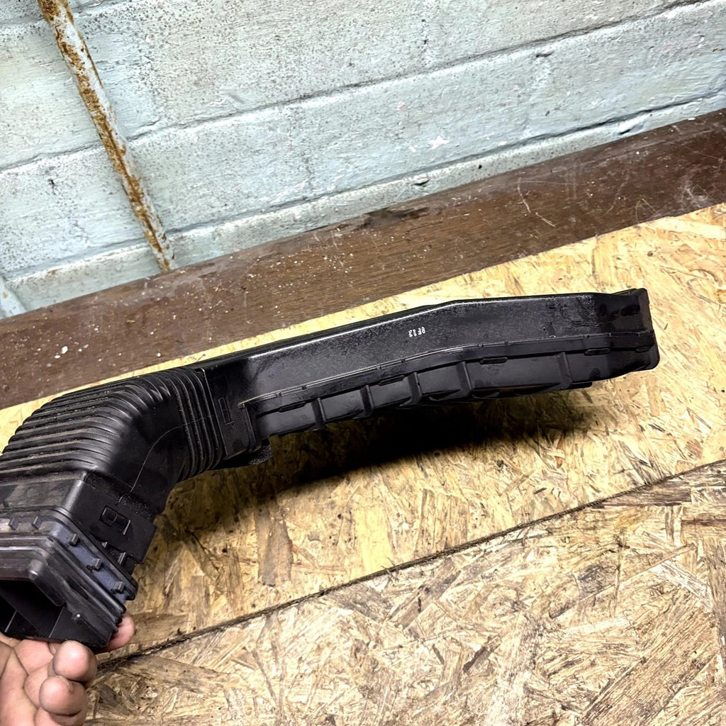 KIA SPORTAGE QL MK4 AIR INTAKE DUCT PIPE HOSE 28210-D3100