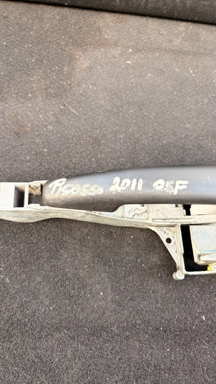 Citroen Picasso 2011 Front right front door exterior handle 1199D4