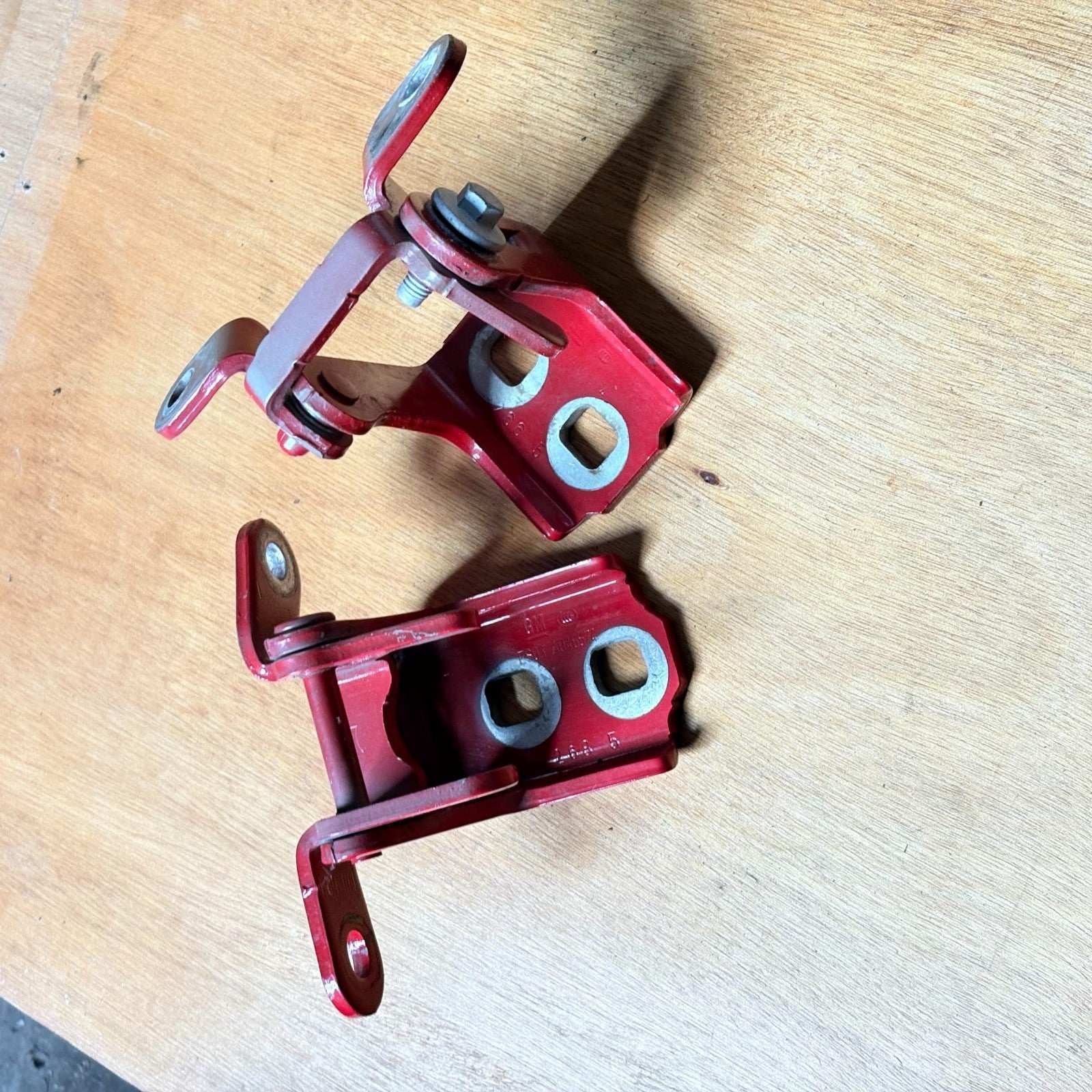 Vauxhall Insignia Rear Driver NSR Right Door Hinges ES03 A046574