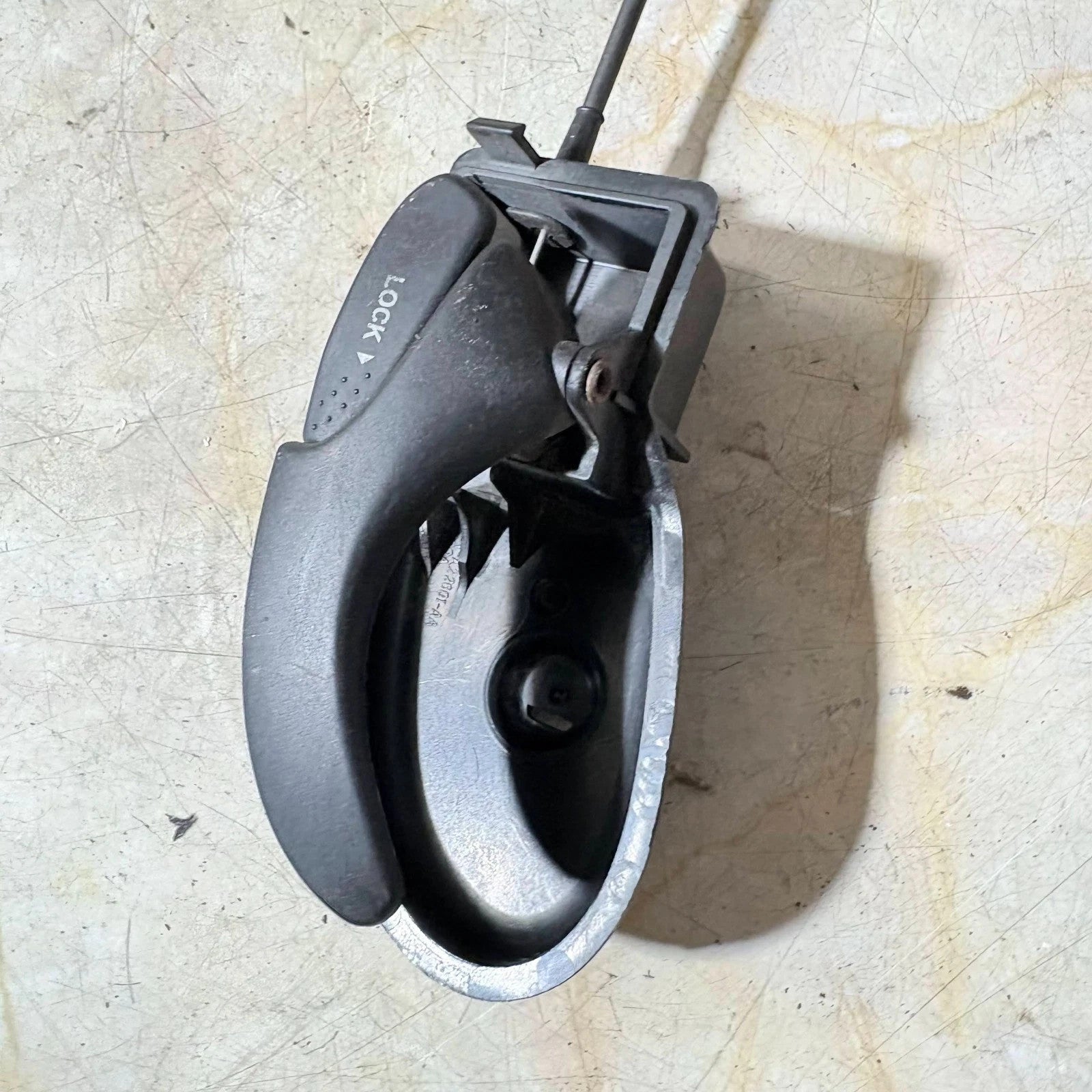 FORD FOCUS NSR PASSENGER SIDE REAR INTERNAL DOOR HANDLE XS41A22601 98-05