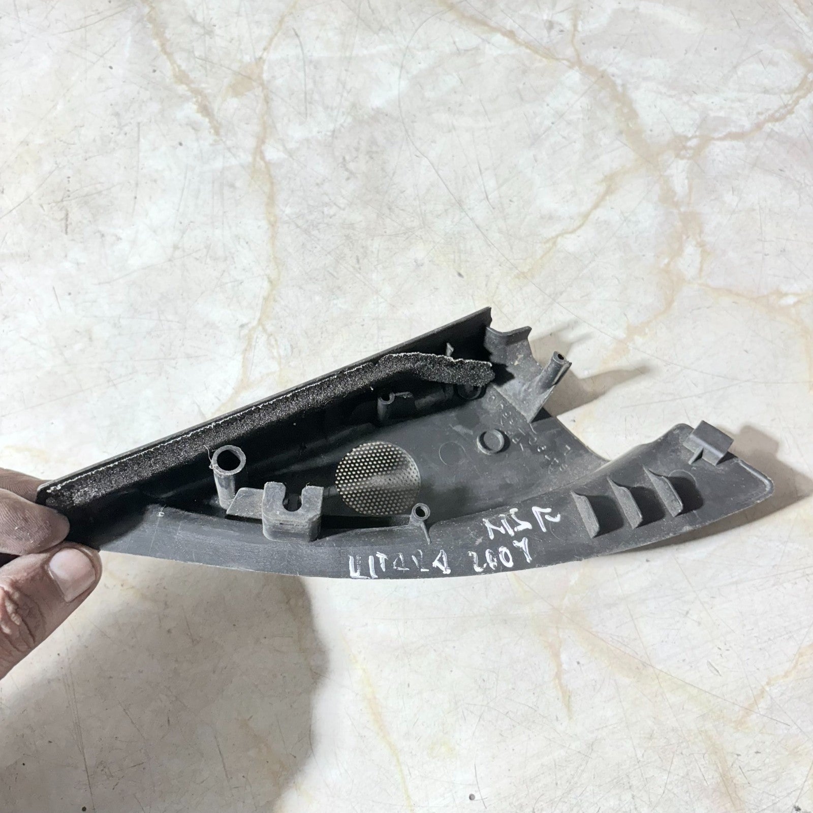 Suzuki Grand Vitara 2005-2008 Front Left A Pillar Tweeter Speaker Trim Panel