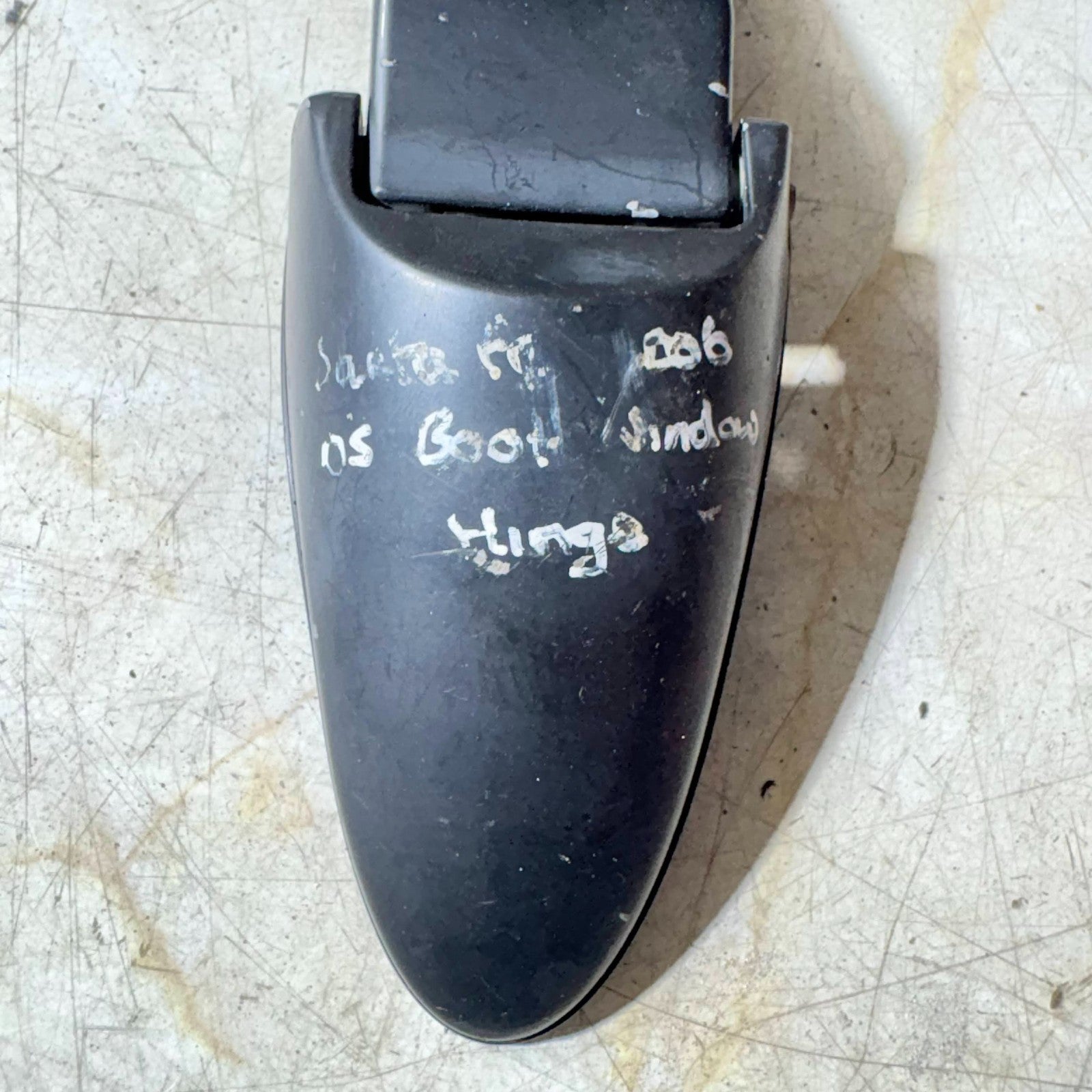 HYUNDAI SANTA FE 2000-2006 Right Side Rear Window Glass Liftgate Hinge