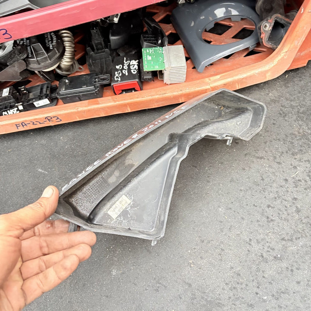 Range Rover Evoque L538 2012-2018 Front Left Bumper/Headlamp Bracket LR034222