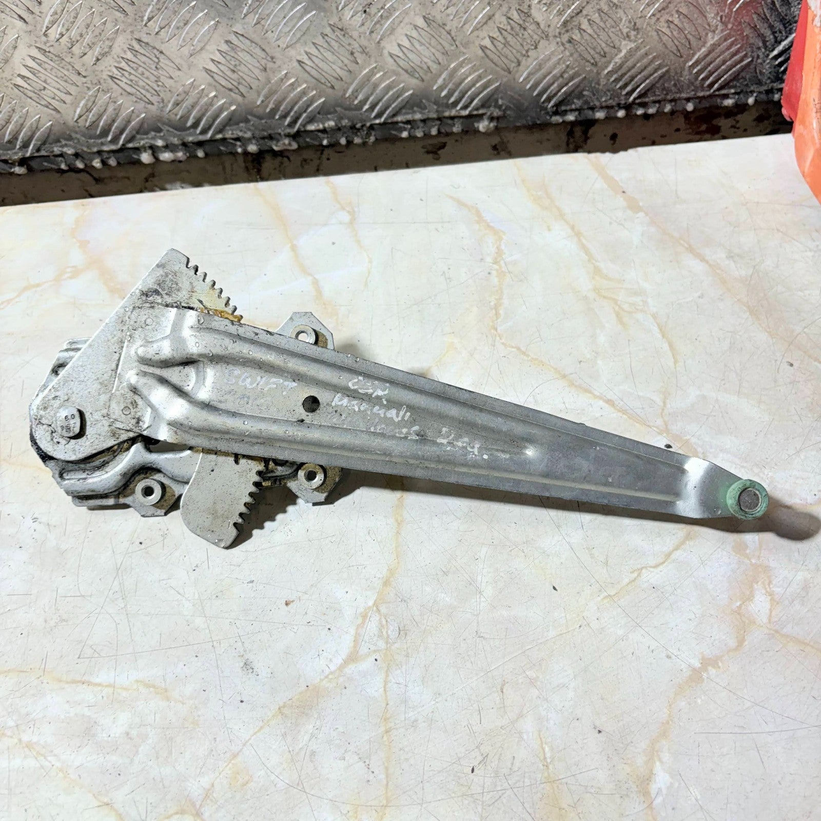 Suzuki Swift rear drivers side door window regulator manual 2005-2010