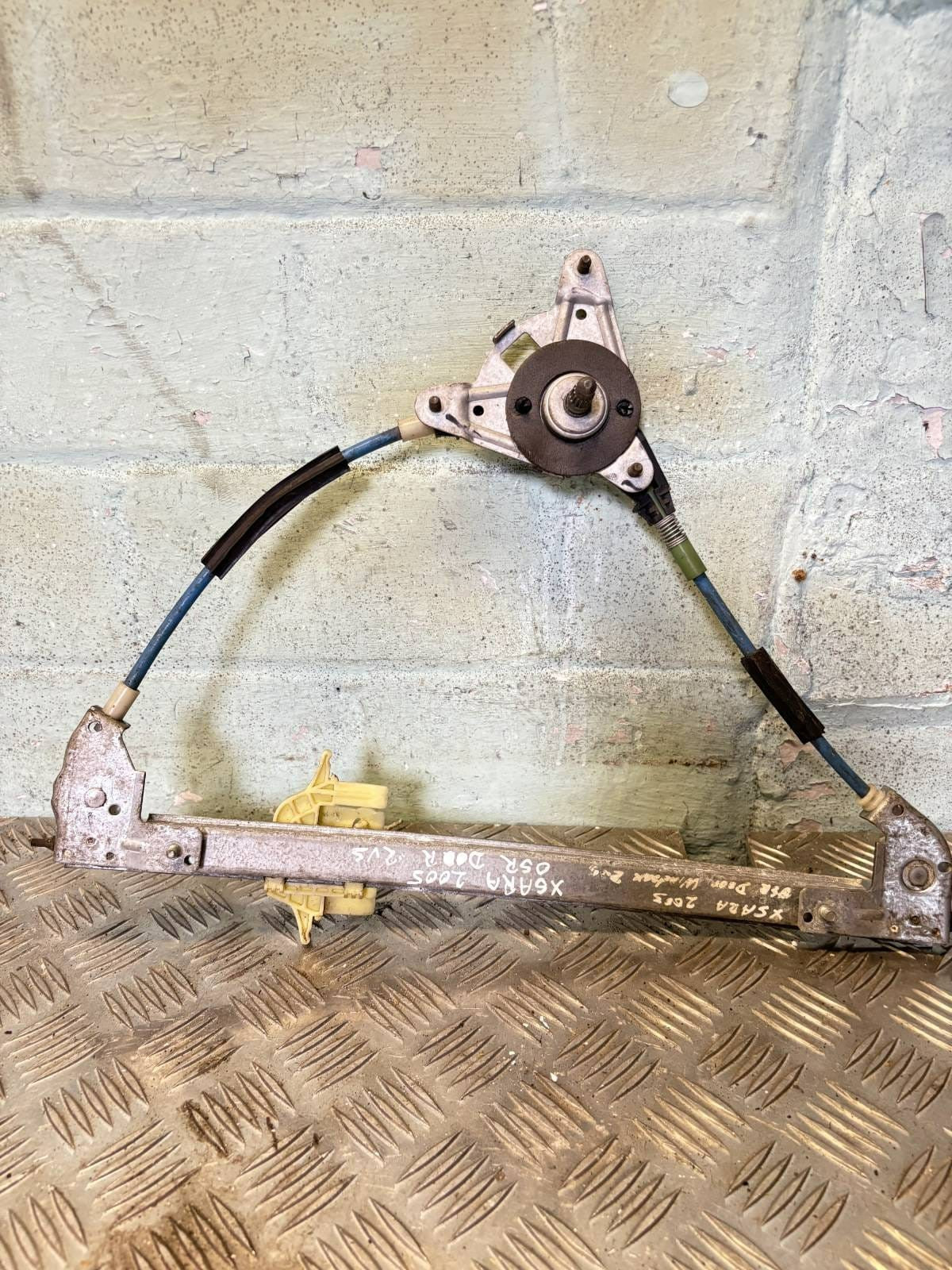 CITROEN XSARA PICASSO 2005 DRIVER SIDE REAR MANUAL WINDOW REGULATOR