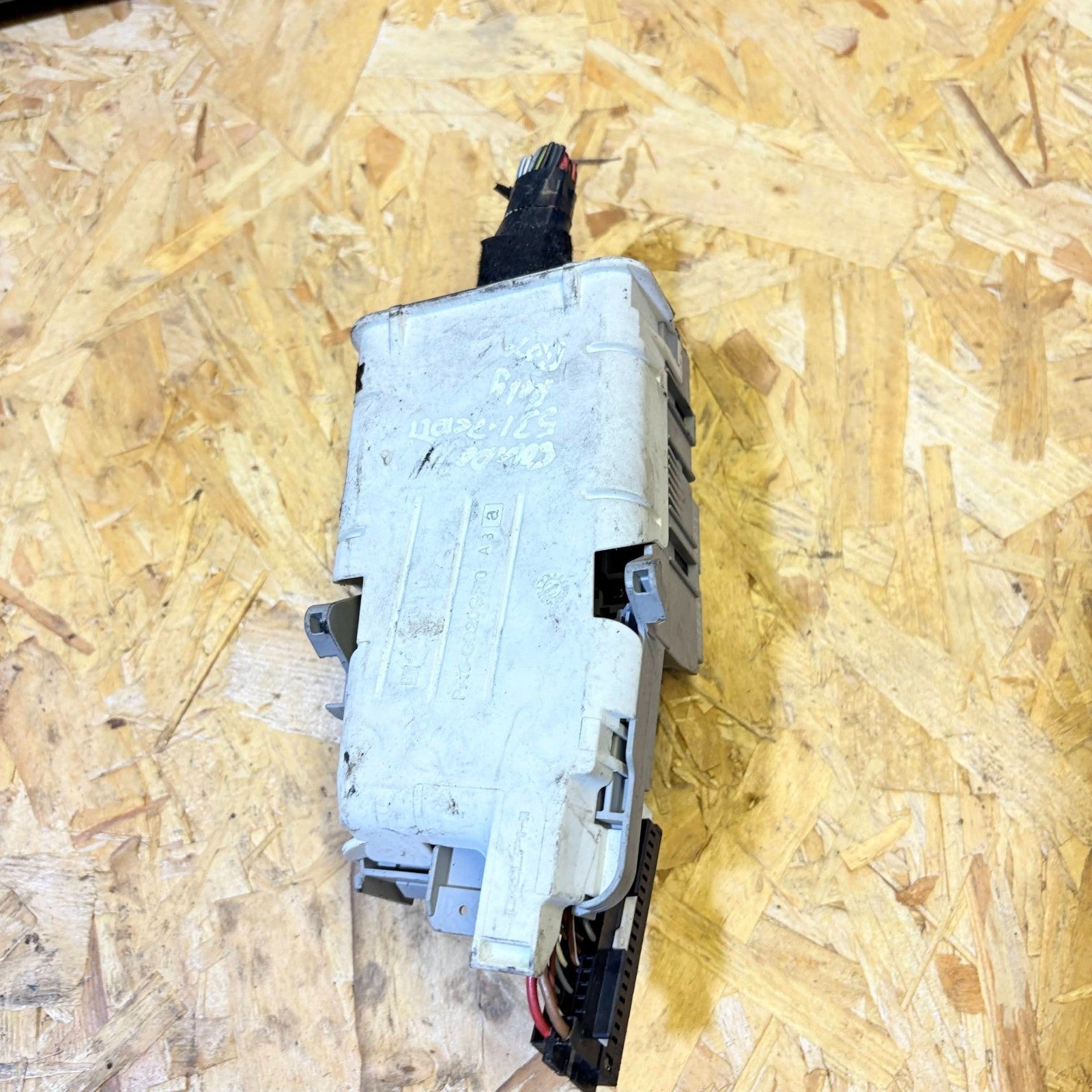 Vauxhall Combo C 2004-2011 Engine Bay Fuse Box Relay Module 09115148 9115148