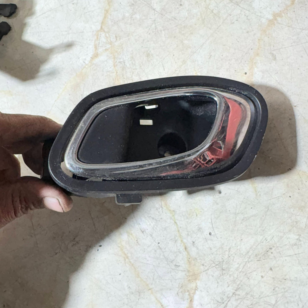 KIA CEED MK2 FRONT LEFT PASSENGER SIDE INTERIOR DOOR HANDLE 2012-2018