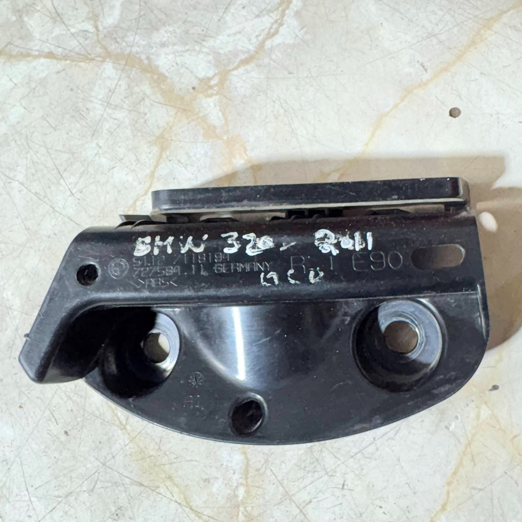 BMW 320D 2011 Rear Bumper mounts (BUMPER BRACKET) 7118194