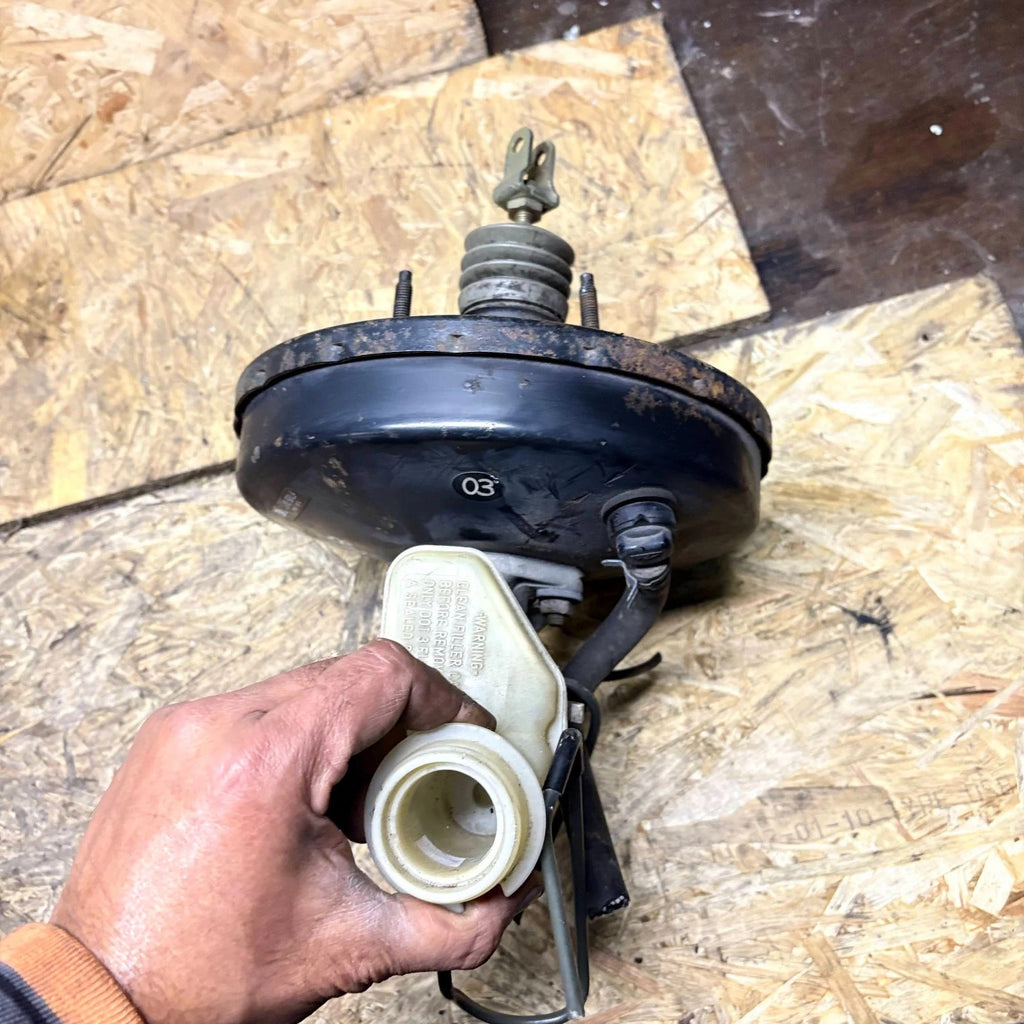 Toyota Avensis I (T22) Brake Servo Vacuum Booster 37752-97024 09/97-10/00