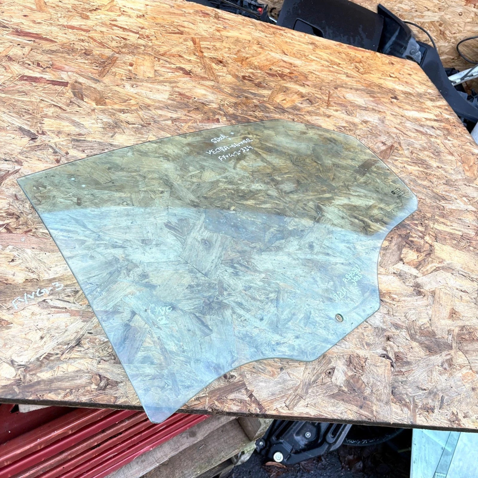 Door-Drop Glass rear left for Opel Vectra 2006
