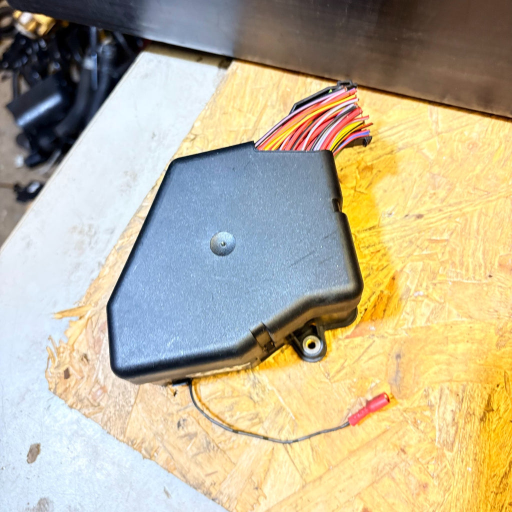 Audi 2008 Fuse Box Control Module Relay Box Genuin eOEM