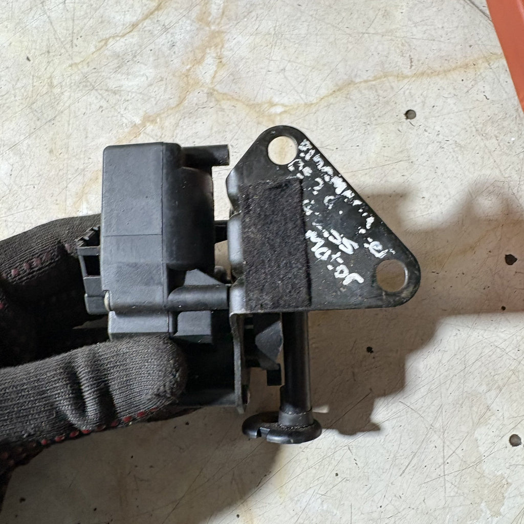SEAT Alhambra Mk1 1996-2010 Rear Quarter Vent Window Motor Actuator 7M0847080