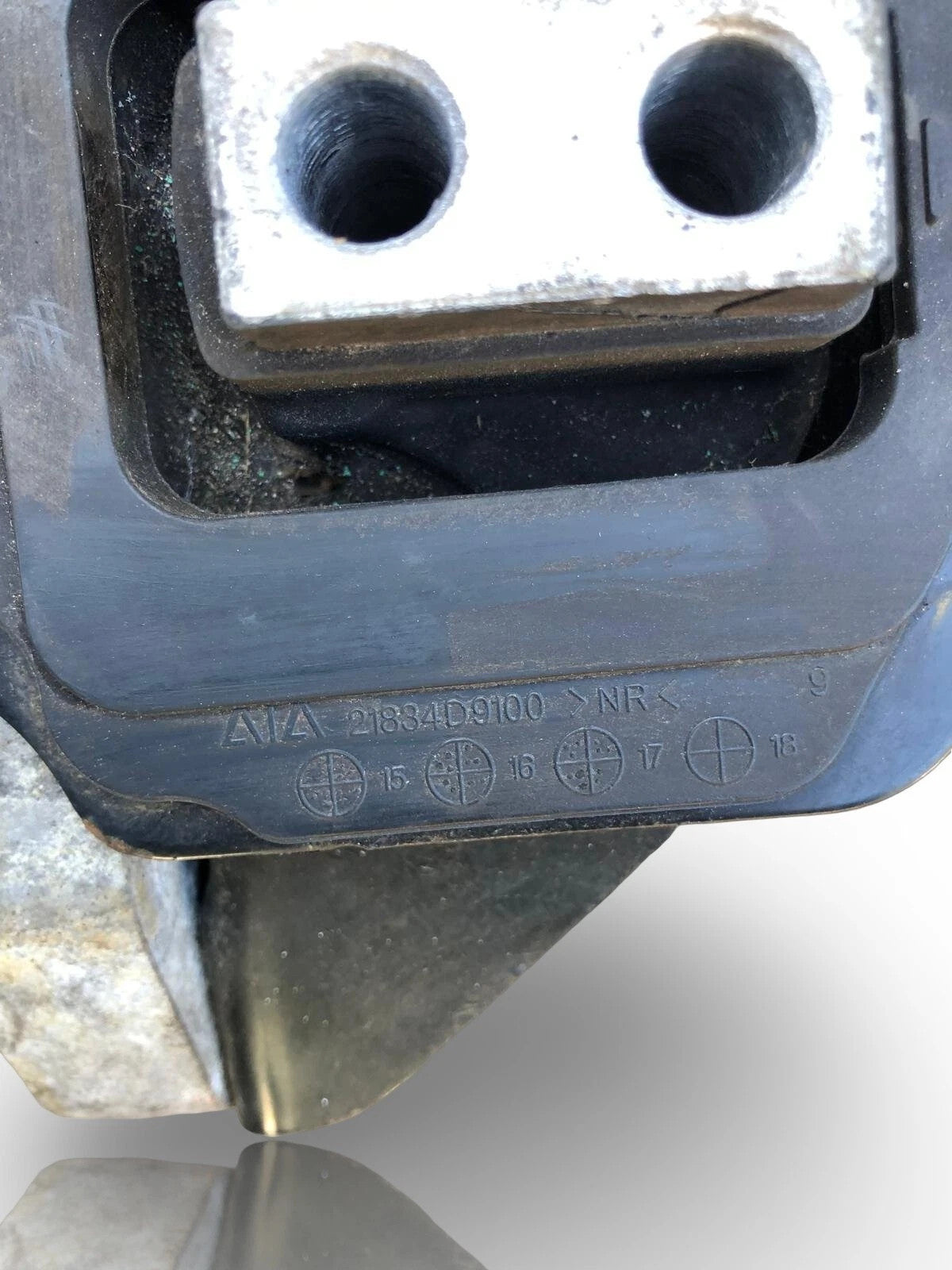 KIA SPORTAGE MK4 QL ENGINE MOUNT 1.7 DIESEL 21834D9100 2016