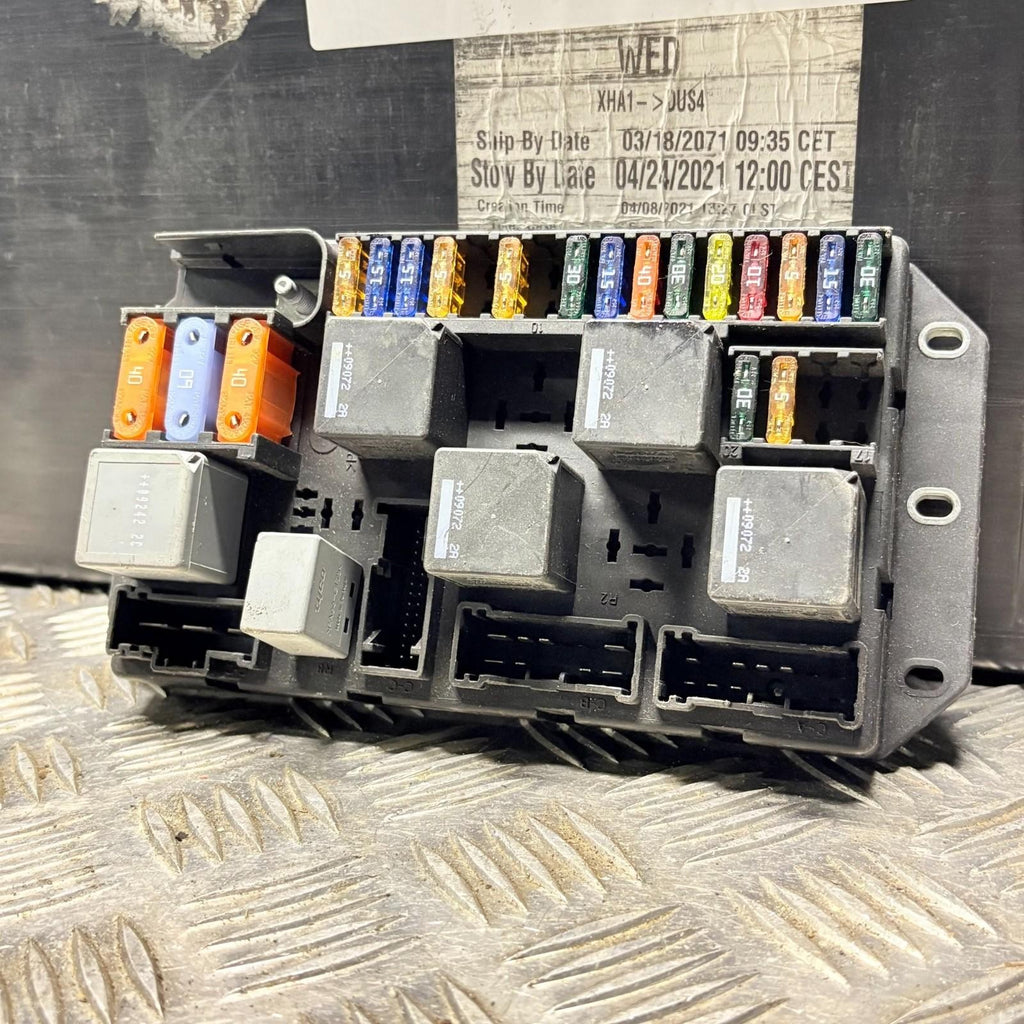 Land Rover Range Rover Fuse Box 519392021 2010