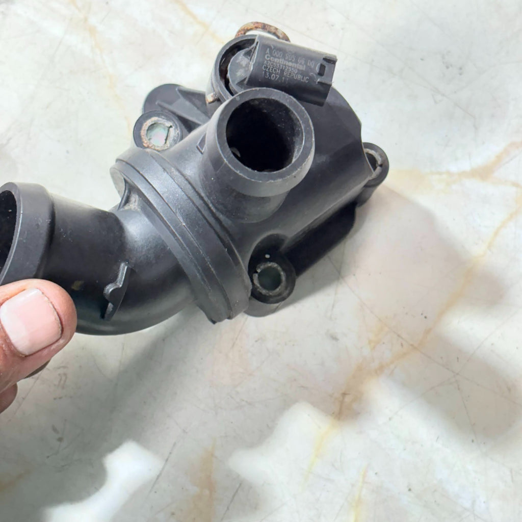 MERCEDES A SERIES 2012 THERMOSTAT & HOUSING A266 203 06 75